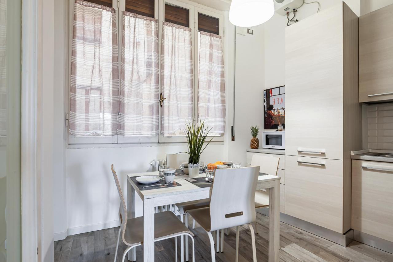 Lungarno Elegant Apartment With Panoramic Balcony Pisa Esterno foto