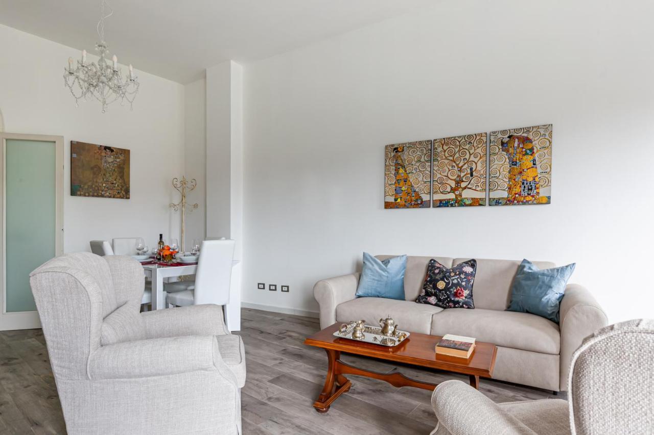 Lungarno Elegant Apartment With Panoramic Balcony Pisa Esterno foto