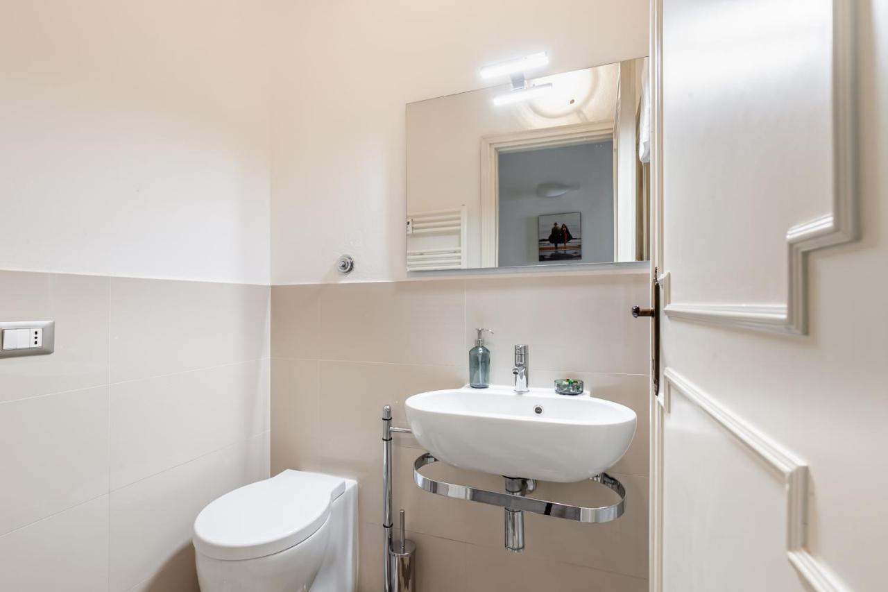 Lungarno Elegant Apartment With Panoramic Balcony Pisa Esterno foto