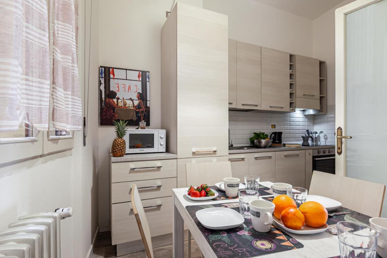 Lungarno Elegant Apartment With Panoramic Balcony Pisa Esterno foto